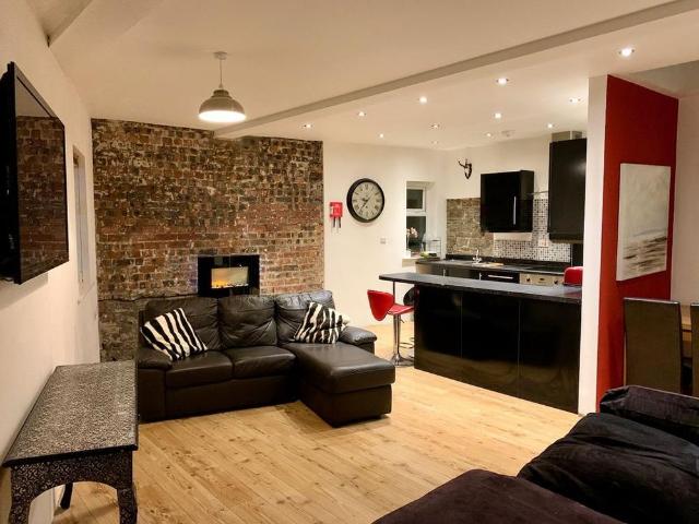 3 bedroom flat to rent