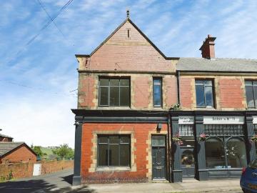 3 bedroom flat to rent