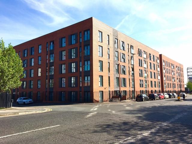 3 bedroom Flat To Rent