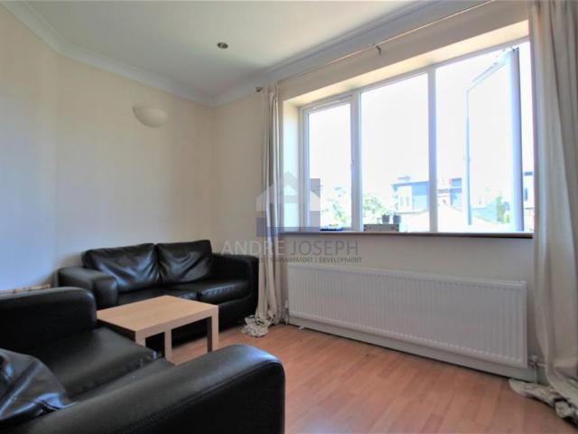 3 Bedroom Flat To Rent