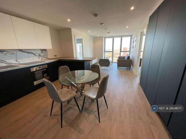 3 bedroom flat to rent