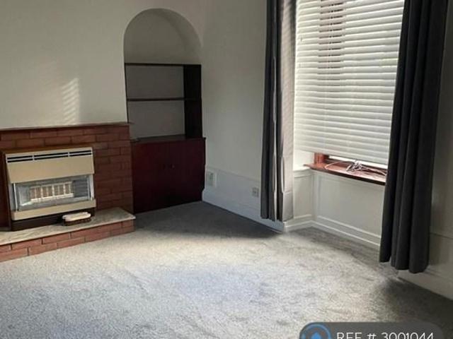 3 bedroom flat to rent