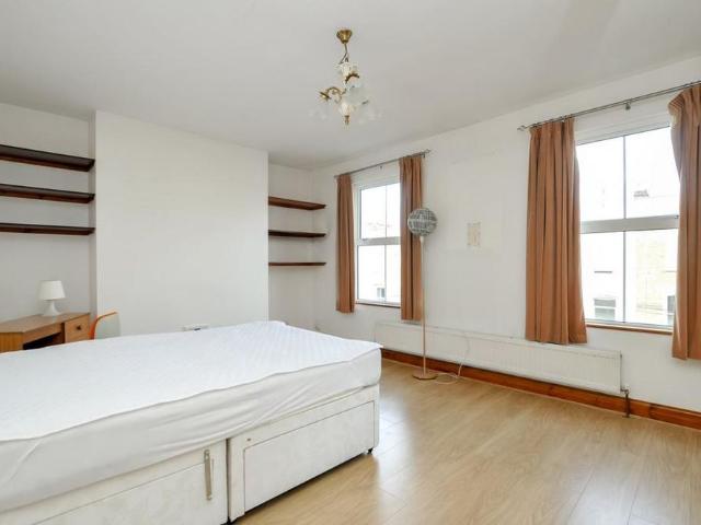 3 bedroom flat to rent