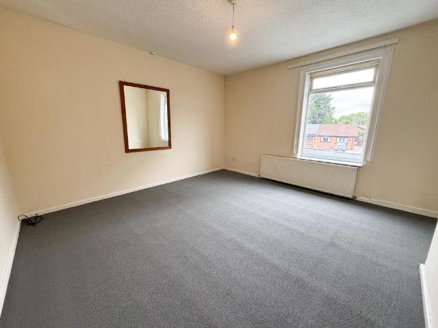3 bedroom flat to rent