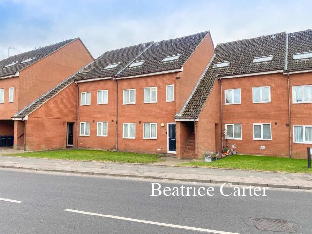 3 bedroom flat to rent