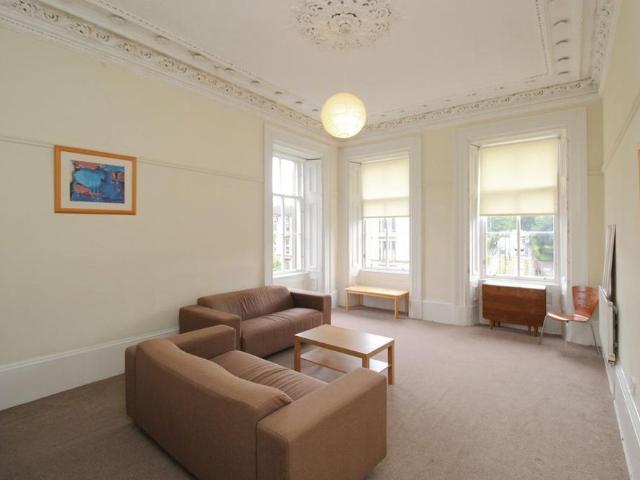 3 bedroom flat to rent