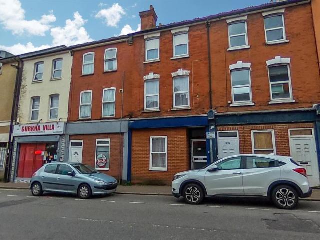 3 bedroom flat to rent