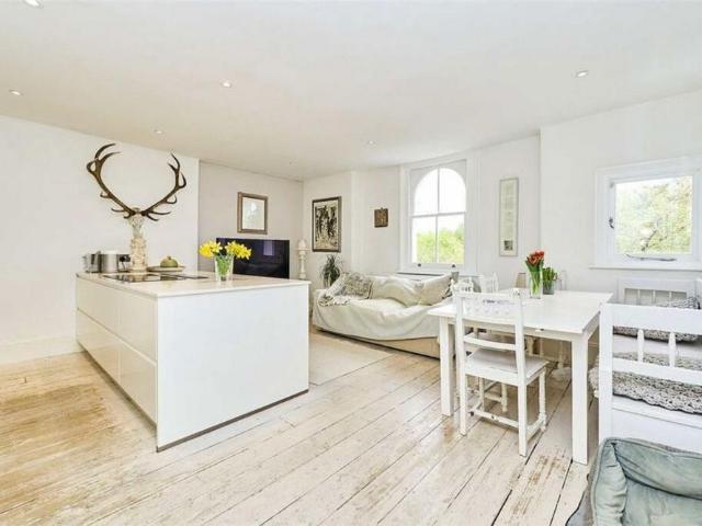 3 bedroom flat to rent