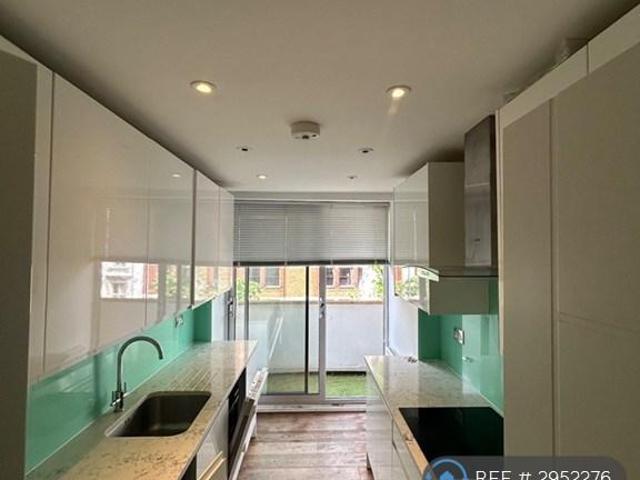 3 bedroom flat to rent
