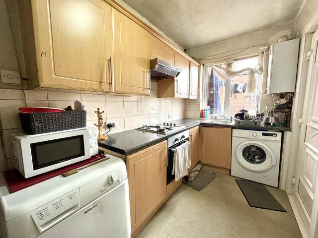 3 bedroom flat to rent
