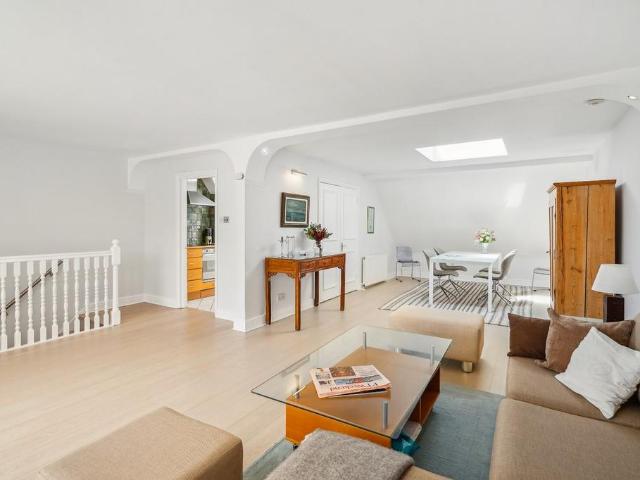 3 bedroom flat to rent