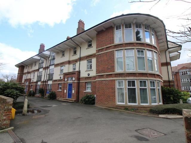3 bedroom flat to rent