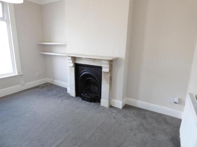 3 bedroom flat to rent
