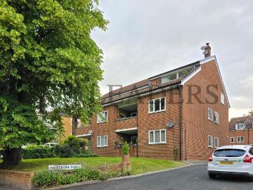3 bedroom flat to rent