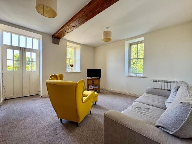 3 bedroom flat to rent