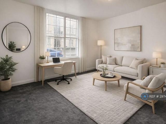 3 bedroom flat to rent