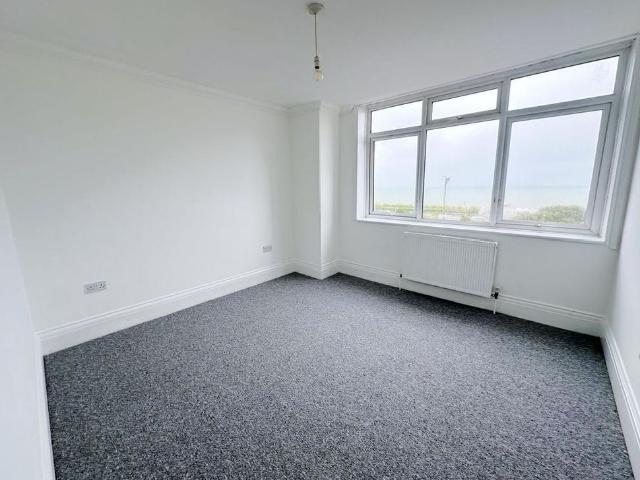 3 bedroom flat to rent