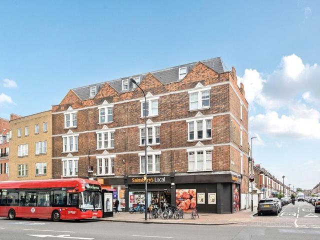 3 bedroom flat to rent