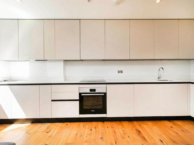 3 bedroom flat to rent