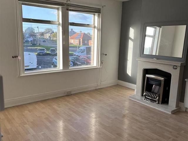 3 bedroom flat to rent