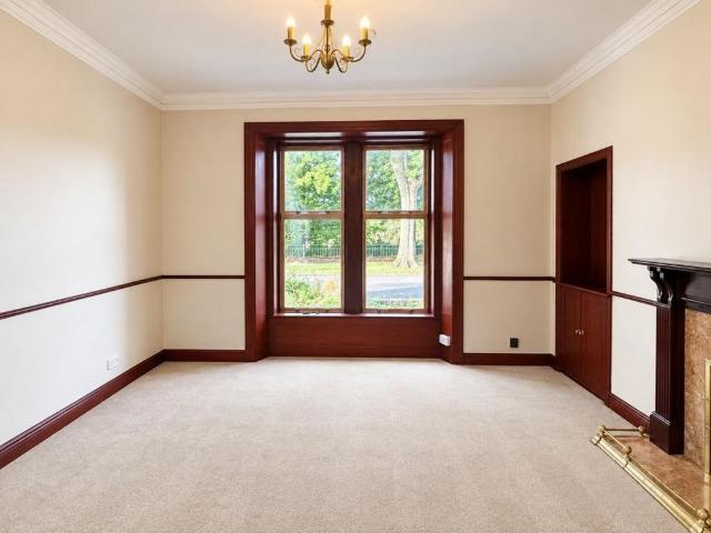 3 bedroom flat to rent