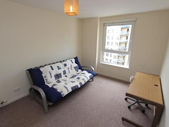 3 bedroom flat to rent