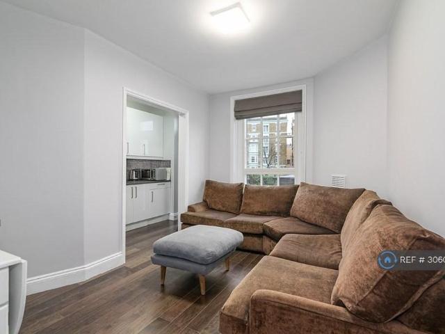 3 bedroom flat to rent