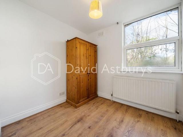 3 bedroom flat to rent