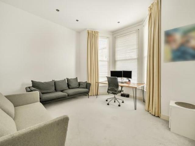 3 bedroom flat to rent