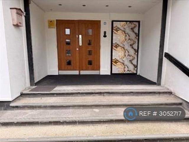3 bedroom flat to rent