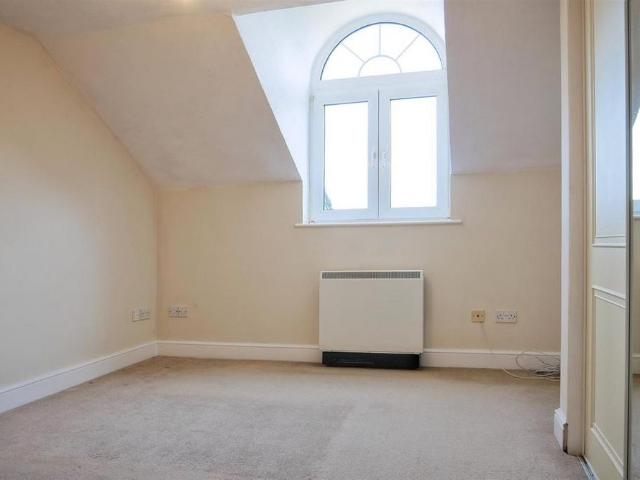 3 bedroom flat to rent