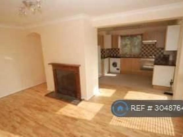 3 bedroom flat to rent