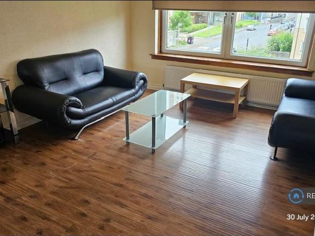 3 bedroom flat to rent