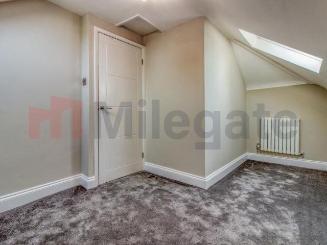 3 bedroom flat to rent