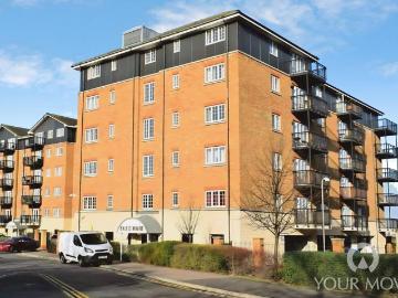 3 bedroom flat to rent