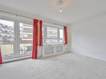3 bedroom flat to rent