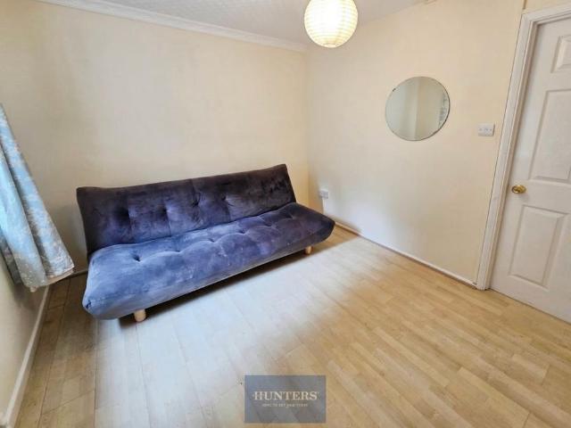 3 bedroom flat to rent