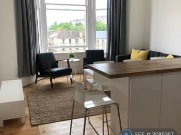 Glasgow, Glasgow and Clyde Valley - Equipped kitchen