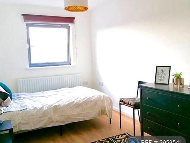 3 bedroom flat to rent