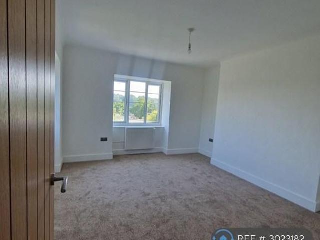 3 bedroom flat to rent