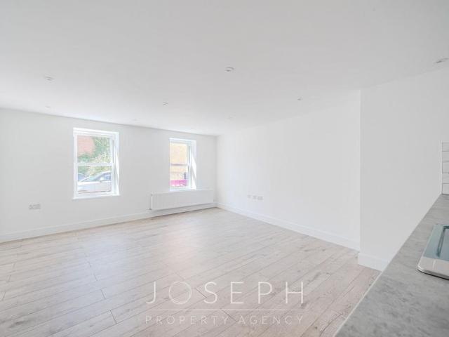 3 bedroom flat to rent