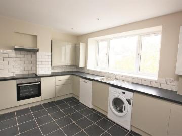 3 bedroom flat to rent