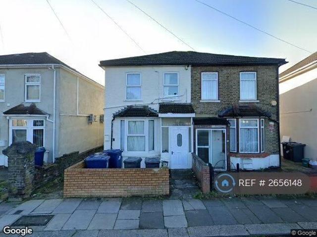 3 bedroom flat to rent