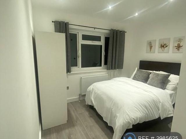 3 bedroom flat to rent