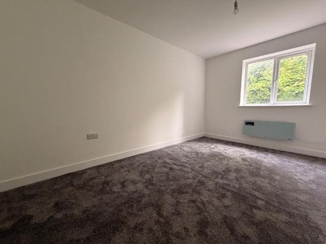 3 bedroom flat to rent