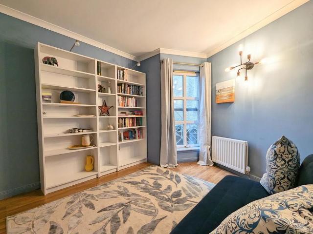 3 bedroom flat to rent