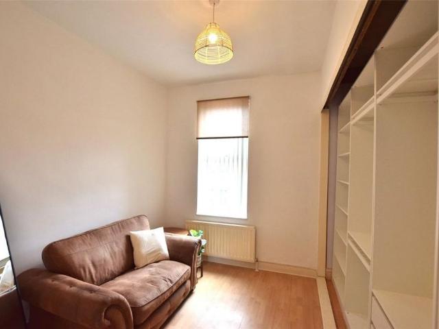 3 bedroom flat to rent