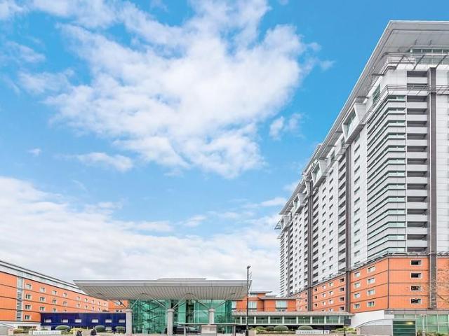 3 bedroom flat to rent