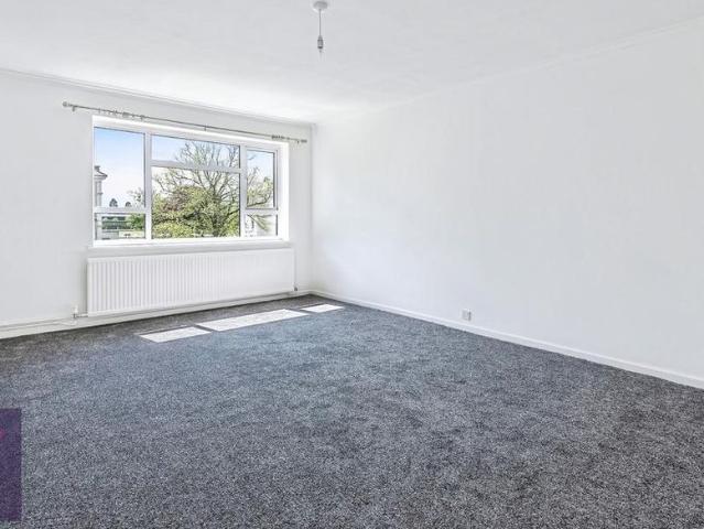 3 bedroom flat to rent