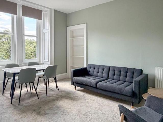 3 bedroom flat to rent
